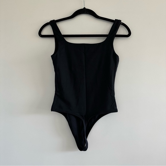 Aritzia Babaton Contour Tank Bodysuit - Picture 5 of 6